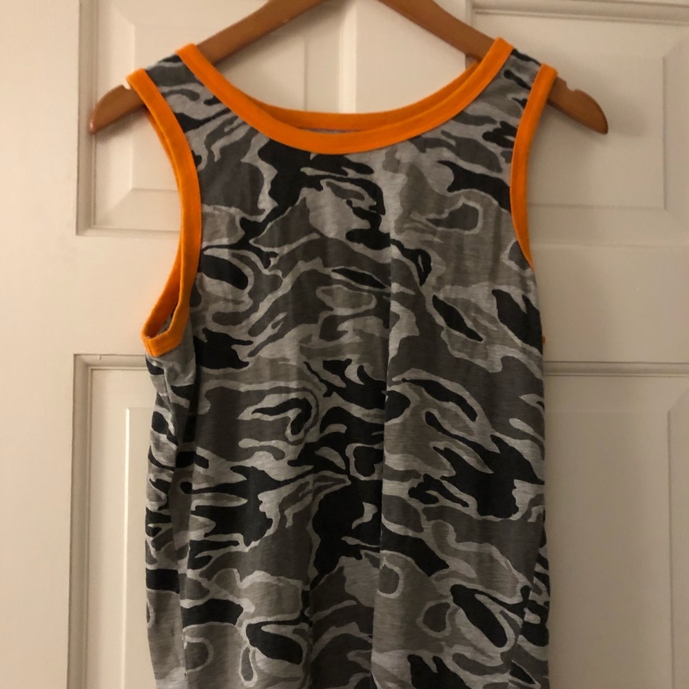 Cammo tank T shirt